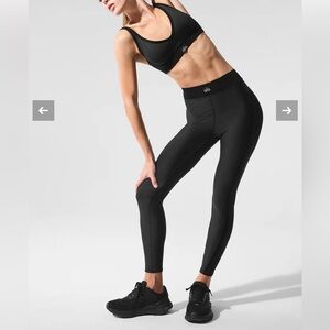 ALO Yoga Airlift Line Up Set Leggings + Bra